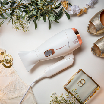 Recenzie pentru Uscător de Păr Rowenta Ultimate Experience Scalp Care CV9240F0
