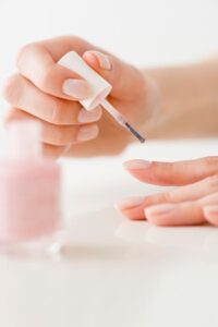 Descoperă Secretele Unghiilor Impecabile cu Cele Mai Bune Rubber Base de pe Piața din România